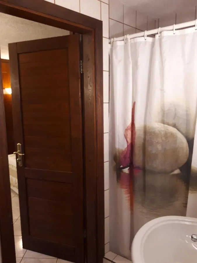 La Villa - Beach House & Rooms Crikvenica 0*,
